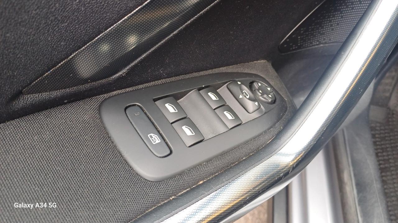 Peugeot 2008 BlueHDi 120 S&S Allure