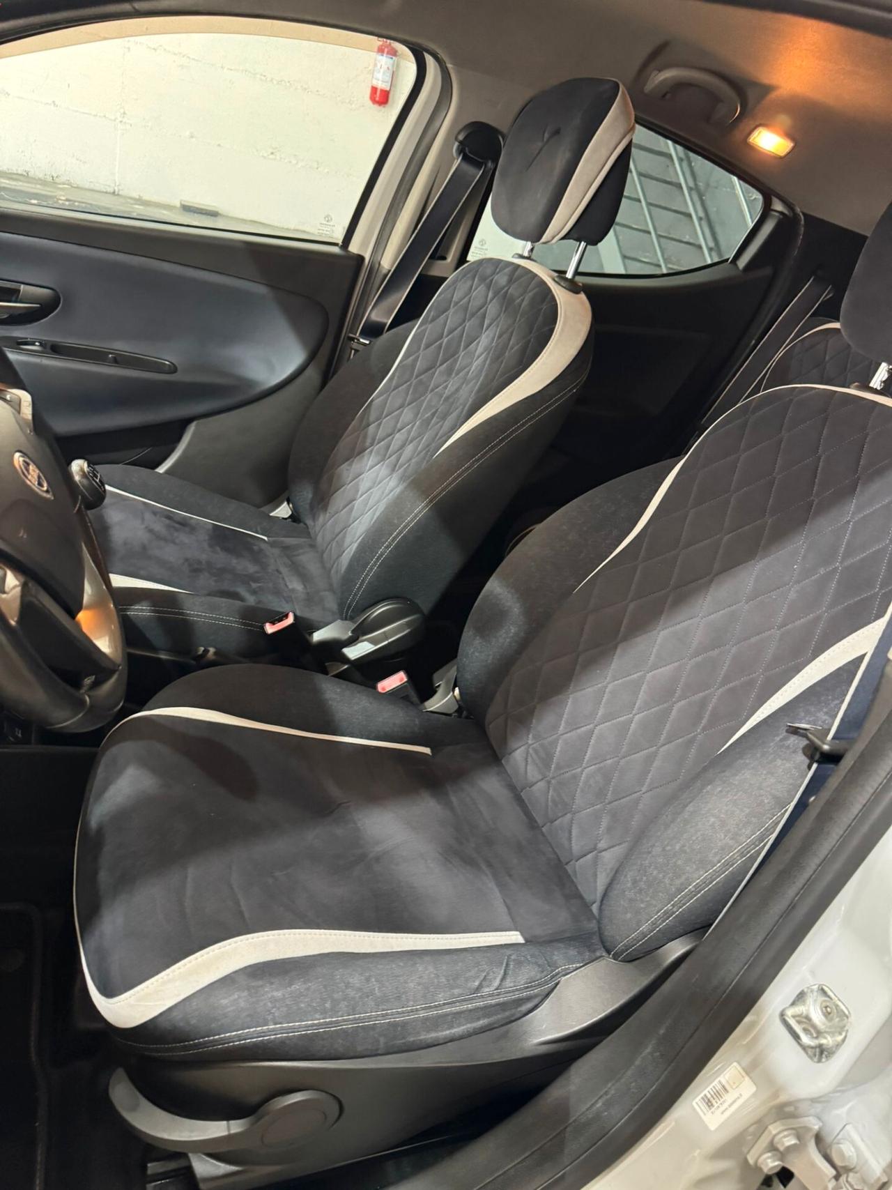 Lancia Ypsilon 1.3 MJT 16V 95 CV 5 porte S&S Mya