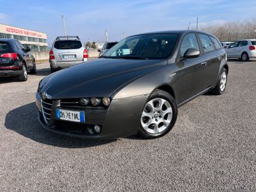 Alfa Romeo 159 1.9 JTDm 16V Sportwagon Distinctive