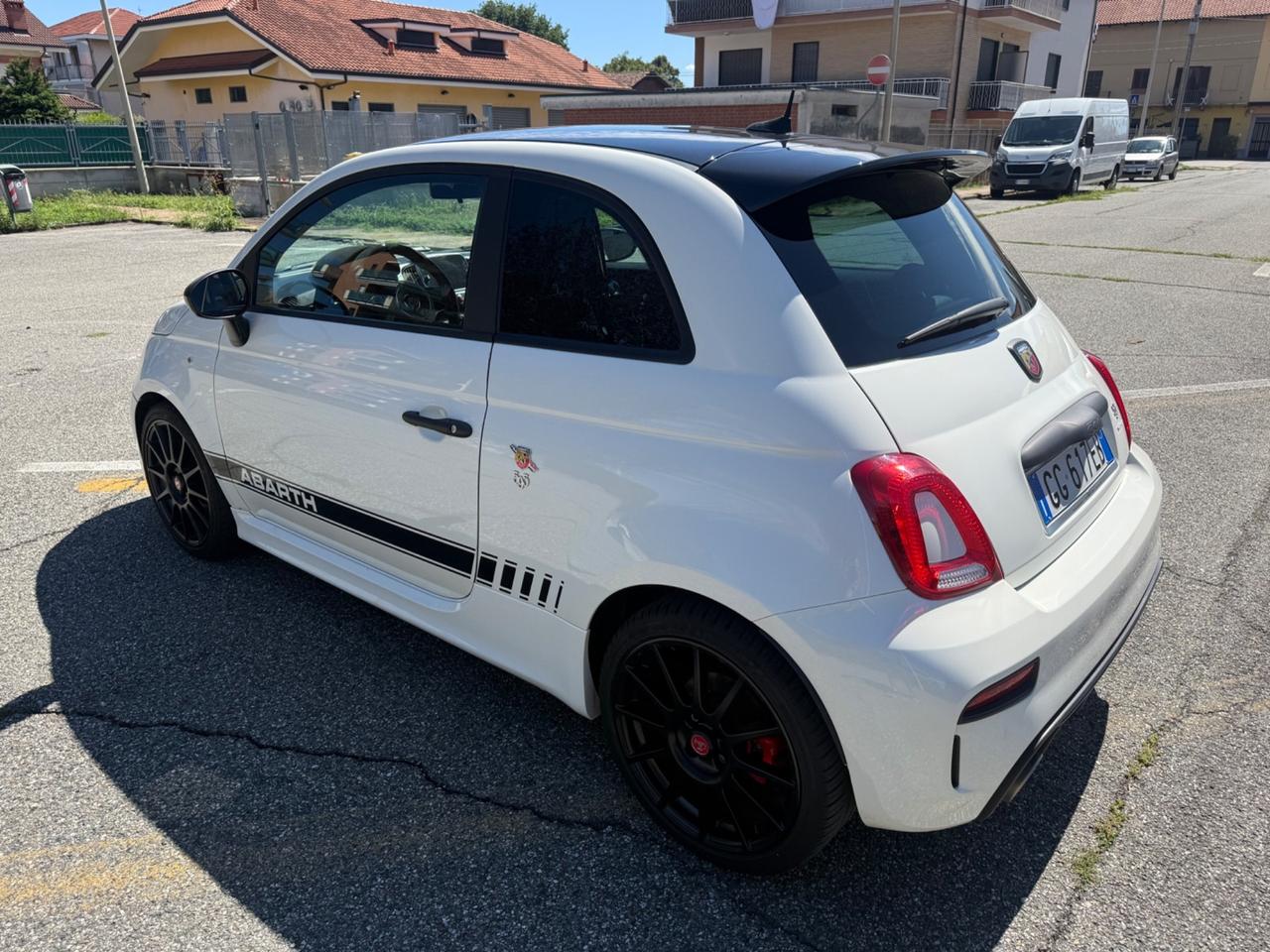 Abarth 595 1.4 Turbo T-Jet 180 CV Esseesse
