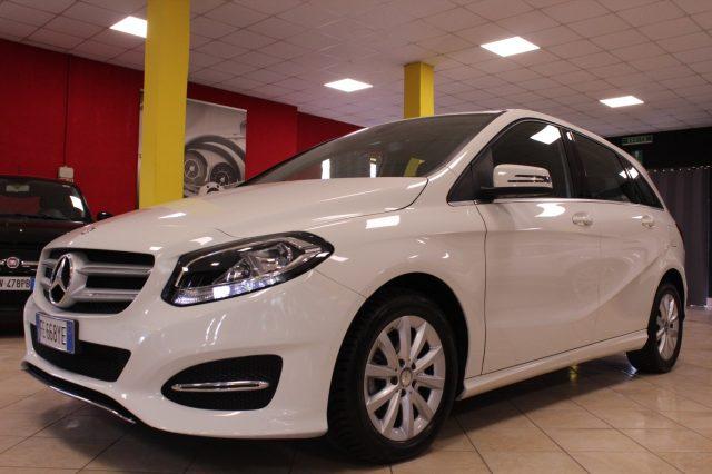 MERCEDES-BENZ B 180 d AUT.-NAVI-CAMERA-ECC... "OK NEOPATENTATI"