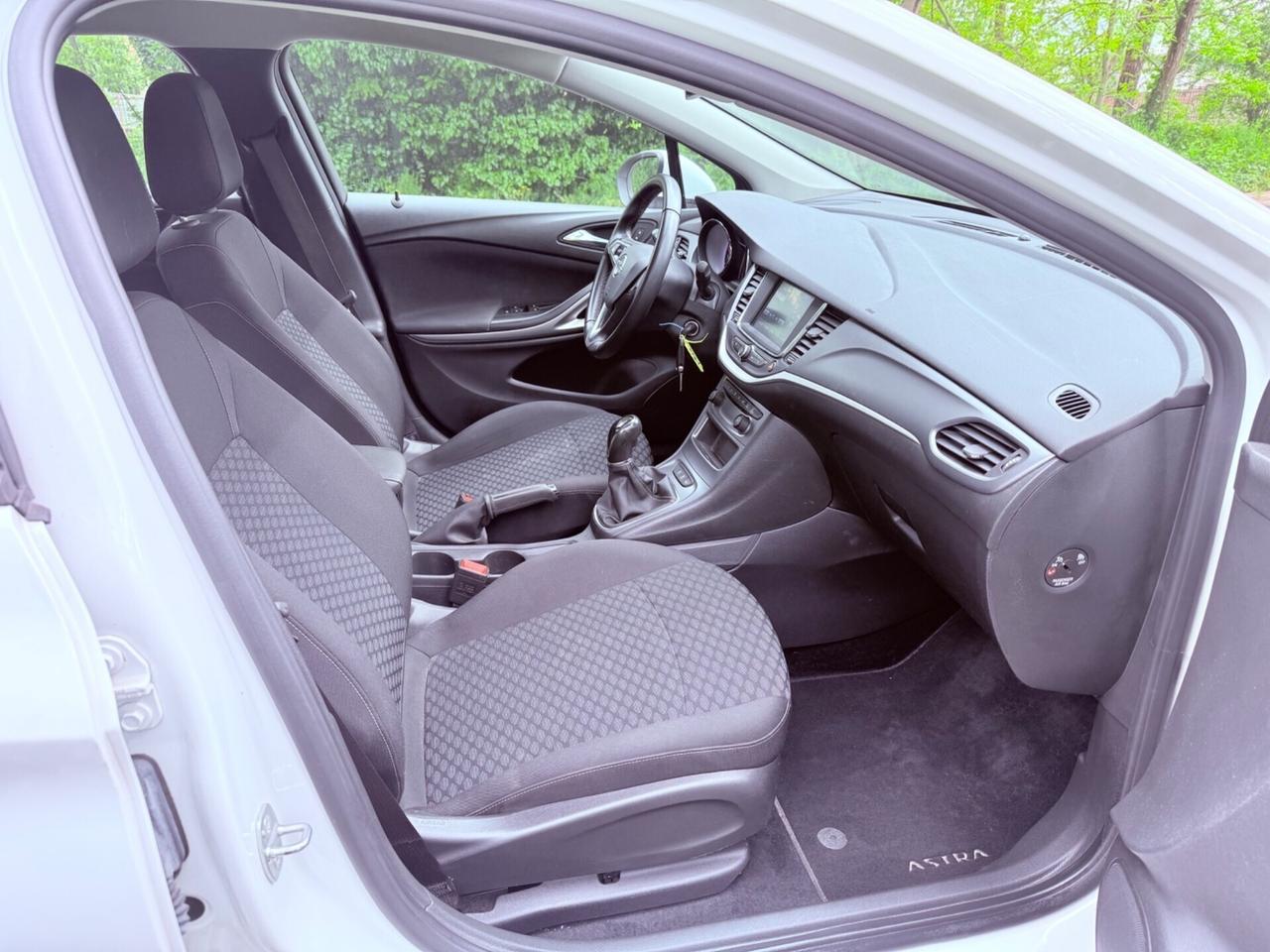 Opel Astra-2019 UNICO PROPRIETARIOOO-PREZZOO SUPER