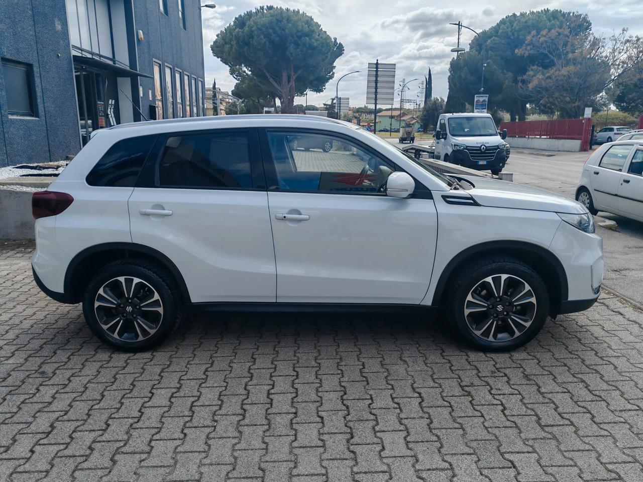 Suzuki Vitara 1.5 Hybrid A/T Starview