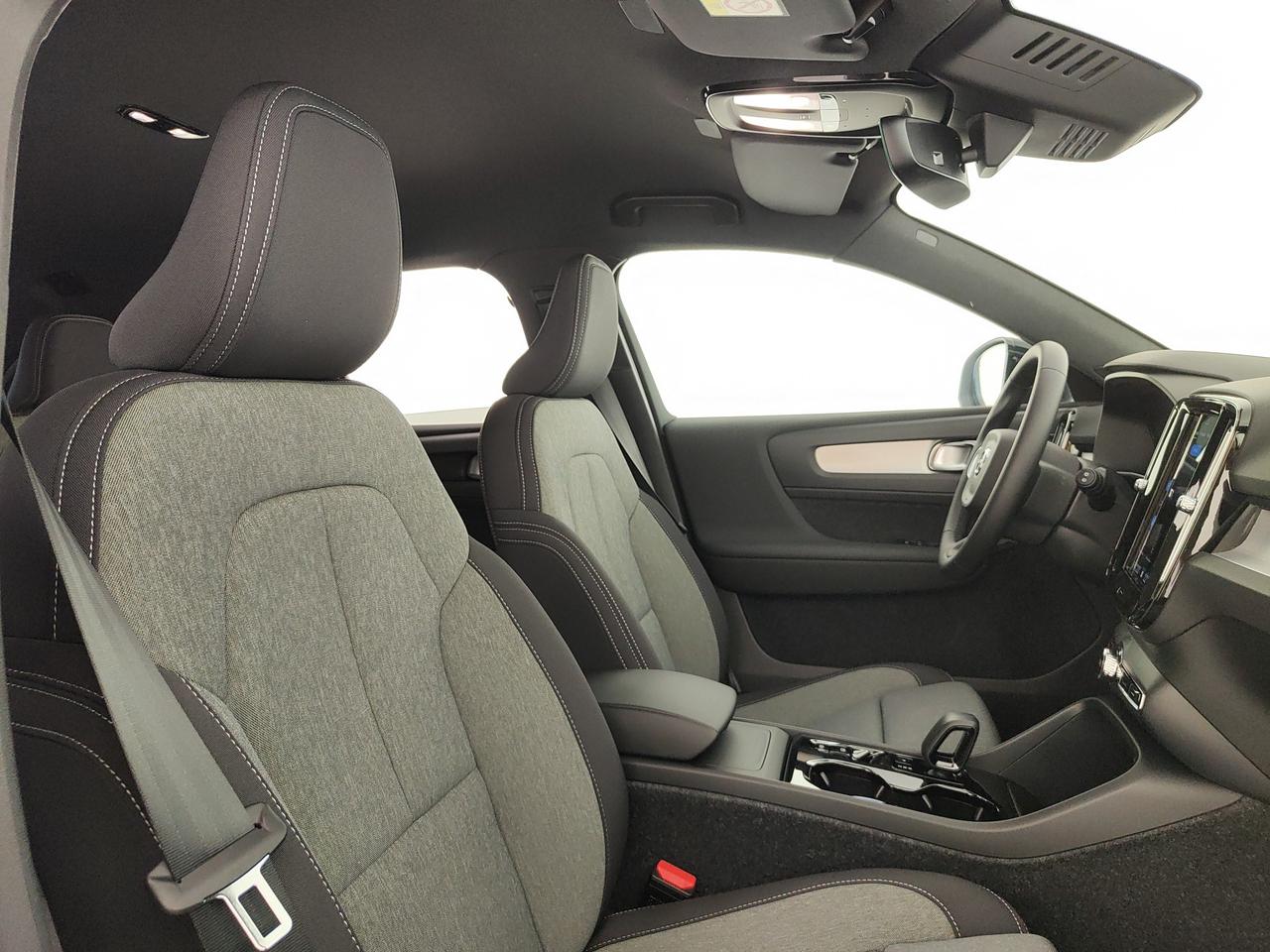 VOLVO XC40 2.0 b3 Plus Black Edition auto