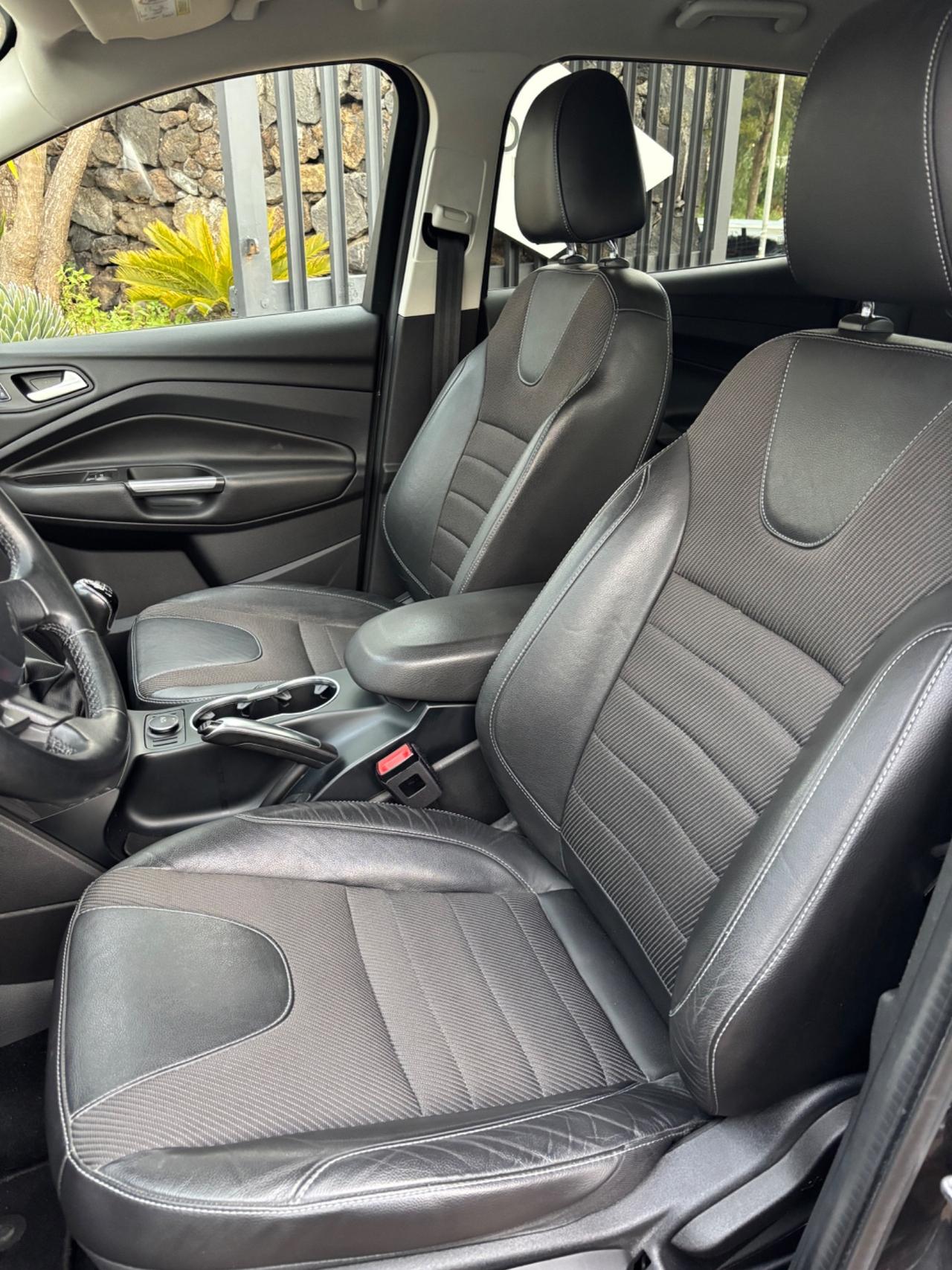 Ford Kuga 2.0 TDCI 150 CV S&S 2WD Titanium