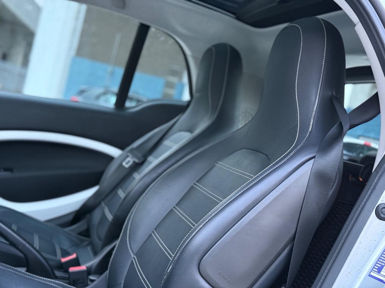 Smart ForTwo 70 1.0 prime con soli 40.000 km