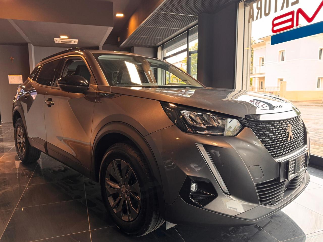 Peugeot 2008 PureTech STYLE