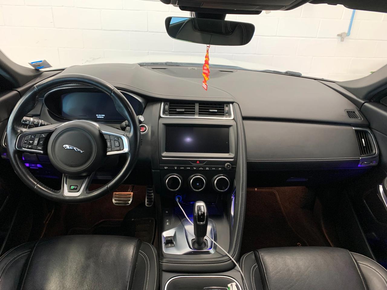 Jaguar E-Pace 2.0D 180 CV AWD aut. R-Dynamic