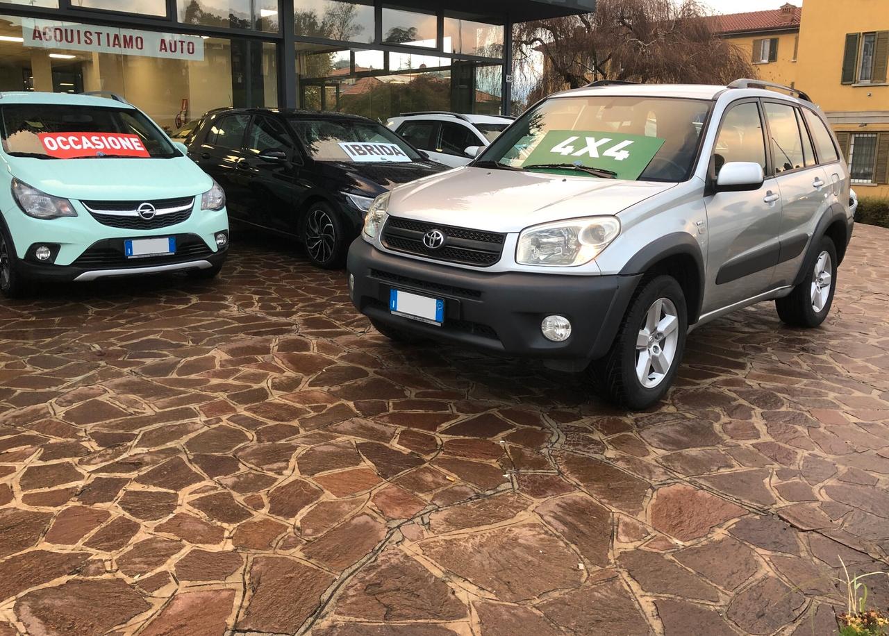 Toyota RAV 4 RAV4 2.0 16V cat 5 porte Sol
