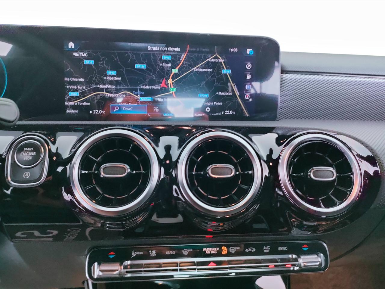 Mercedes-Benz Classe A - W177 2018 - A 180 d Sport Night edition auto