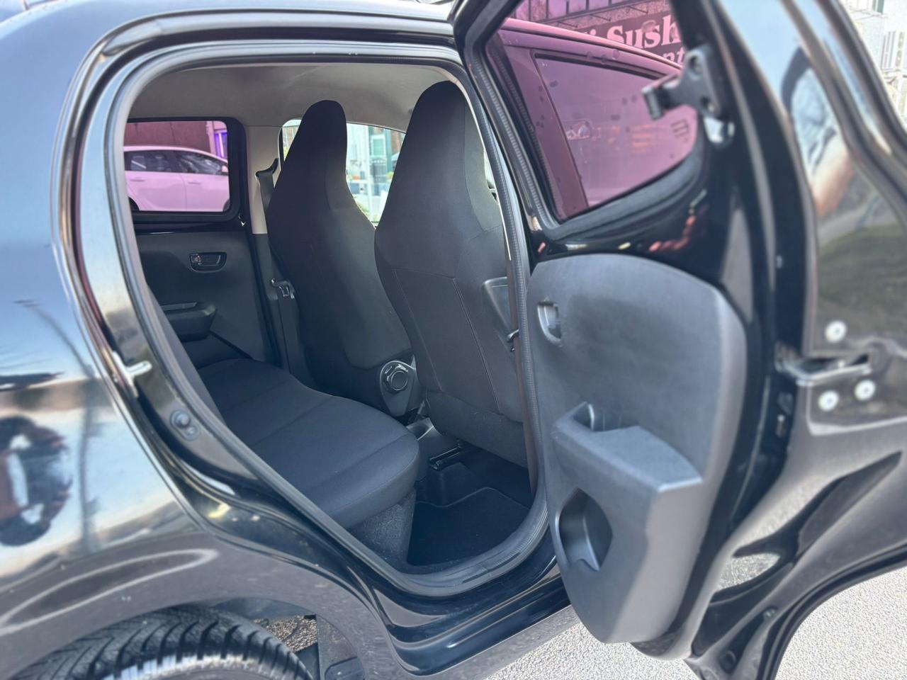 Citroen C1 VTi 68 ETG 3 porte Shine