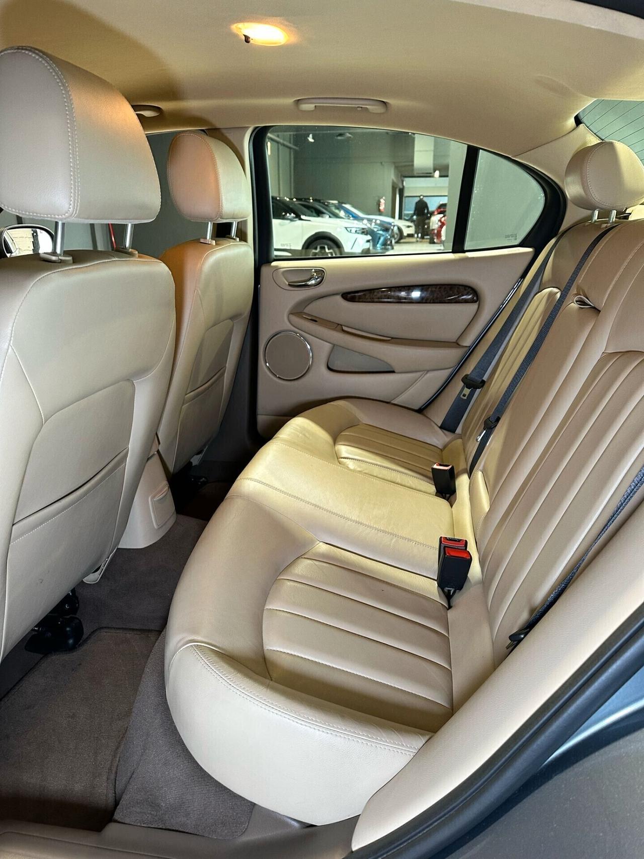 Jaguar X-Type 2.5 V6 24V cat Executive