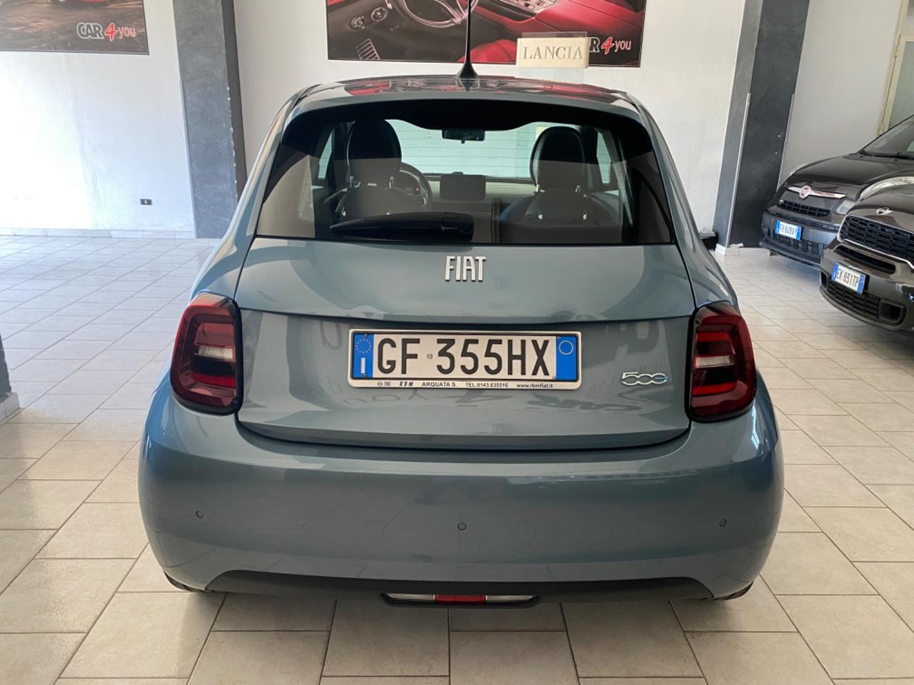 Fiat 500 Passion Berlina 42 kWh