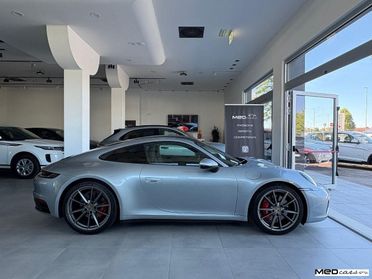 PORSCHE - 992