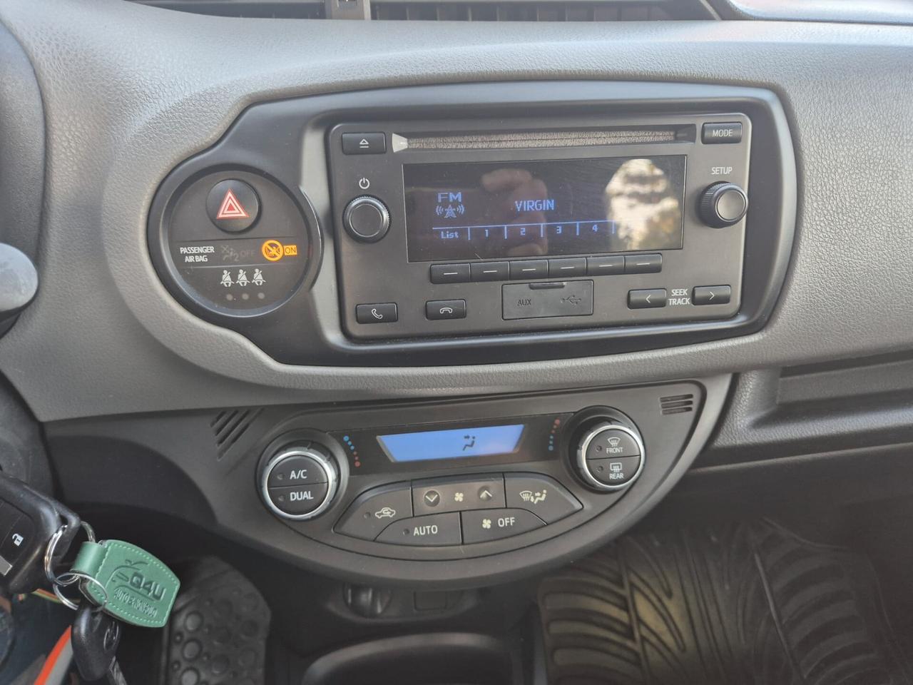 Toyota Yaris 1.5 Hyb Business '19 --OK Neopat.!!!