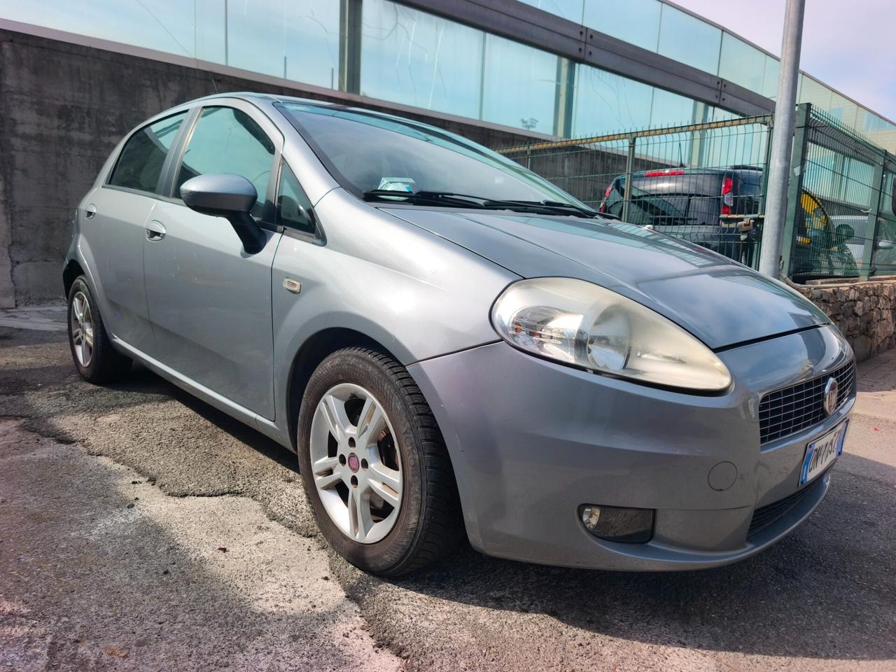 Fiat Grande Punto 1.3 ok neopatentati l'unico proprietario