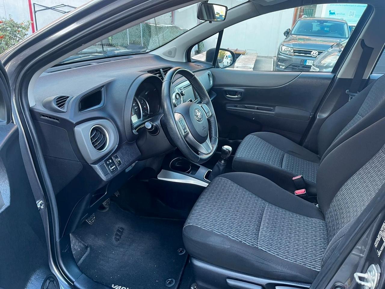 Toyota Yaris 1.0 Lounge x neopatentati