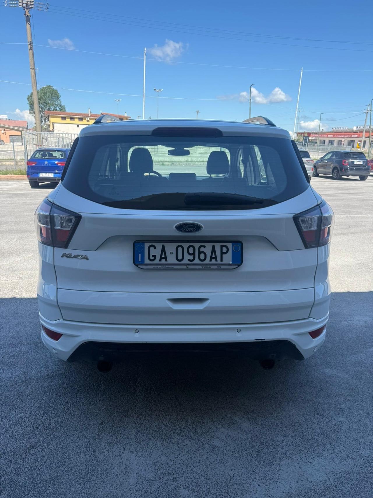 Ford Kuga 1.5 TDCI 120 CV S&S 2WD ST-Line