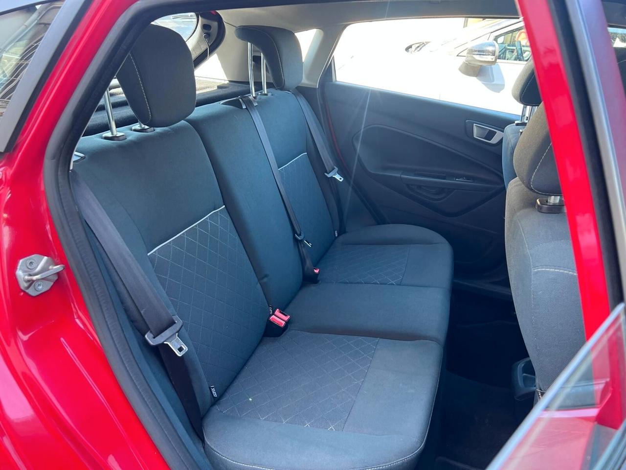 Ford Fiesta 1.4 TDCi 70CV 5 porte Titanium