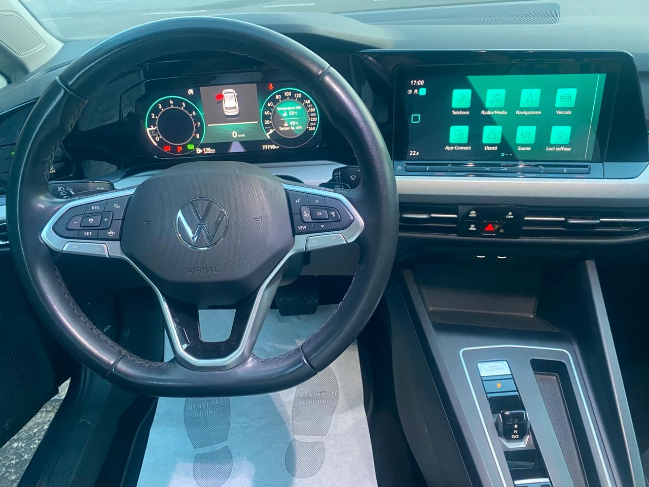 Volkswagen GOLF 8 1.0 eTSi 110Cv DsG LIFE