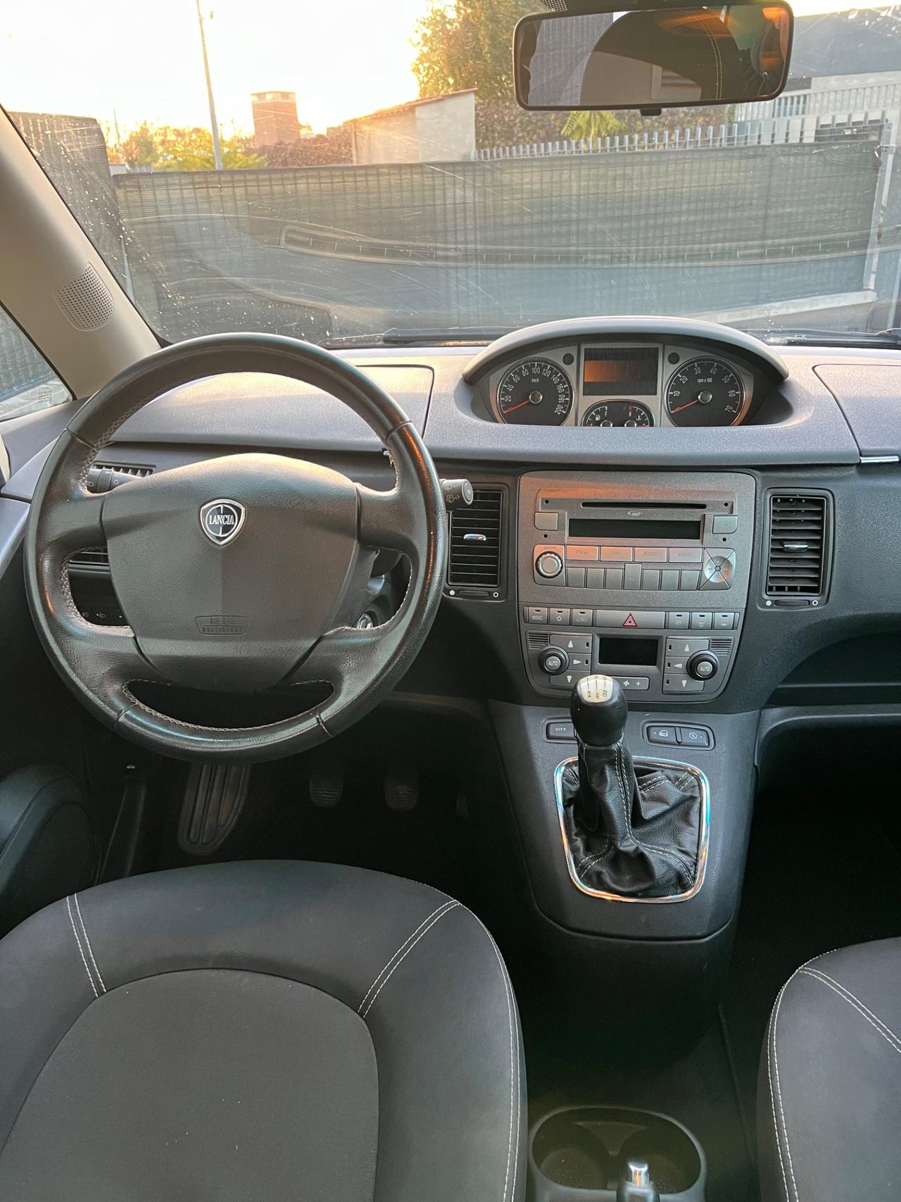 Lancia MUSA 1.3 Mjt 95 CV Gold CARROZZERIA DA VEDERE