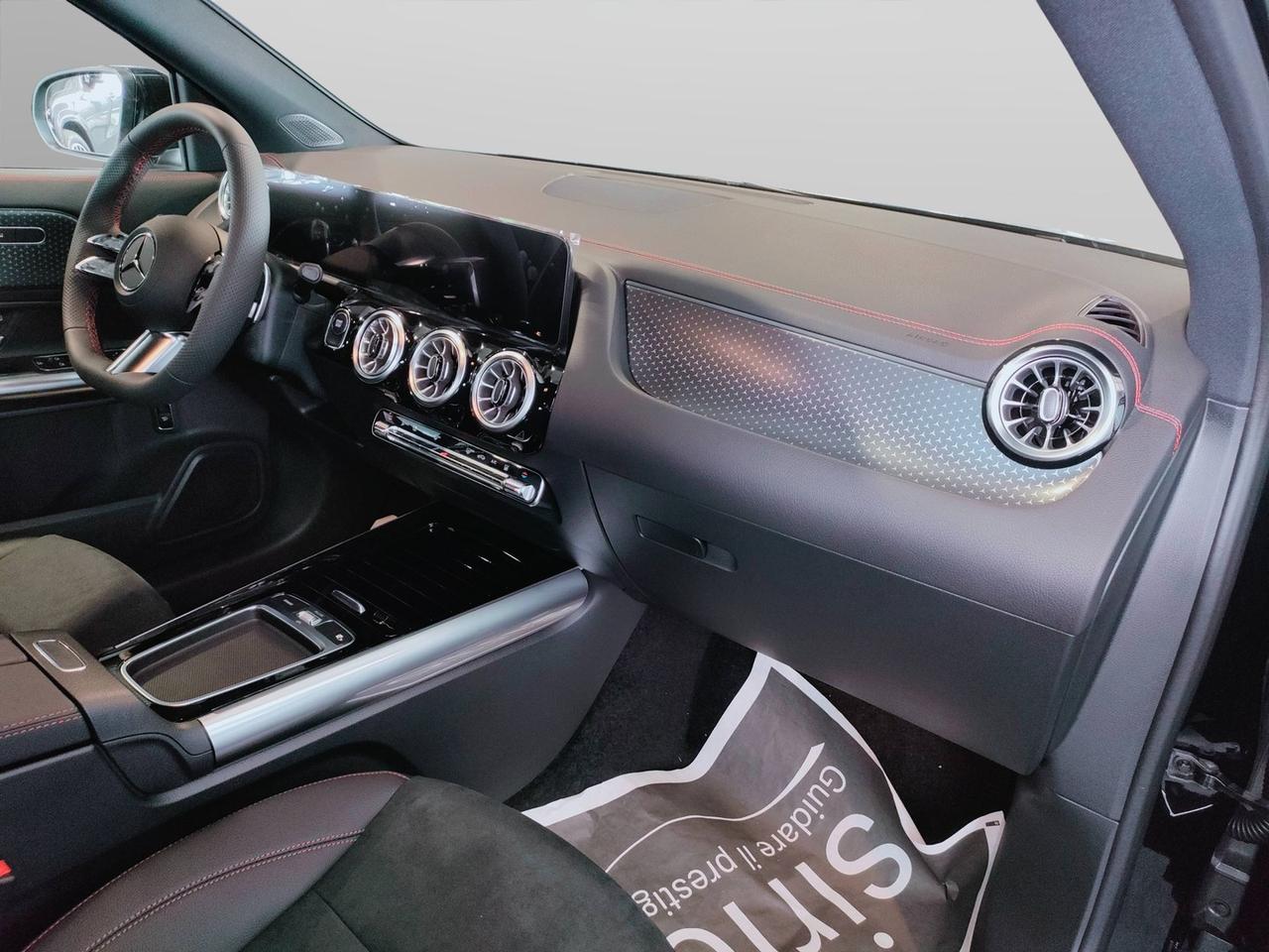 Mercedes-Benz EQA 300 4MATIC