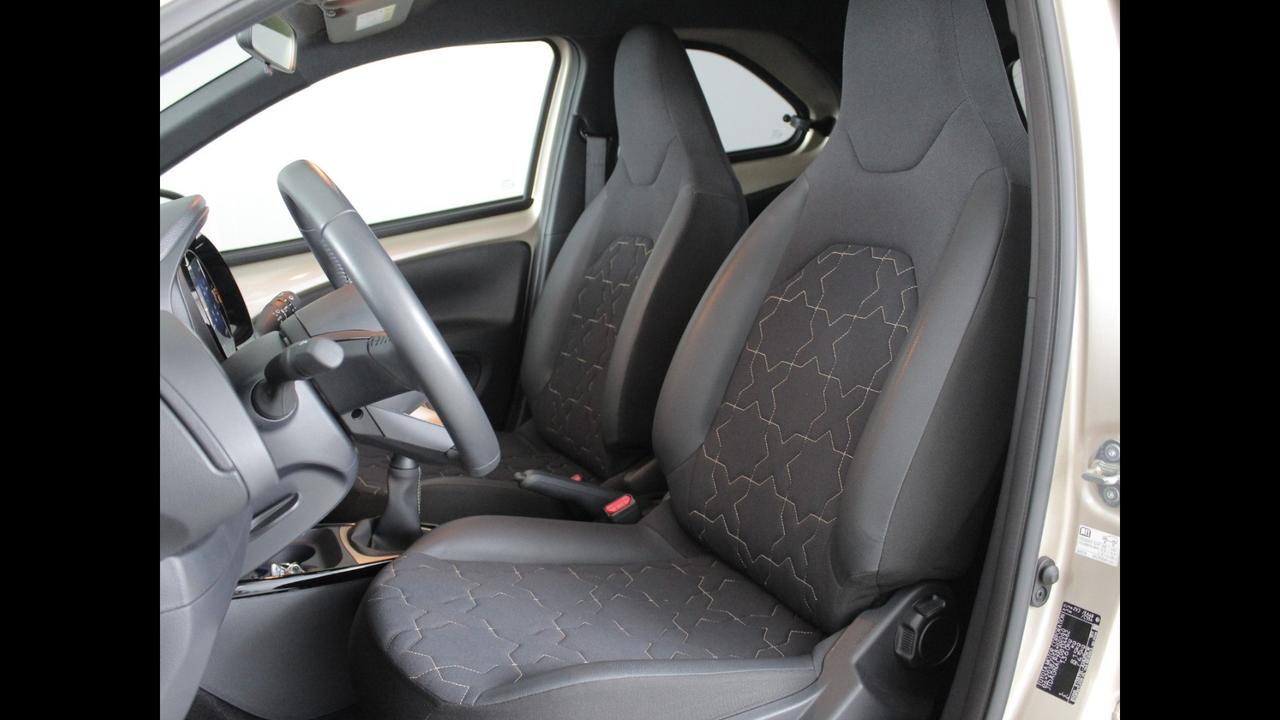 TOYOTA Aygo X - Aygo X 1.0 Lounge 72cv s-cvt