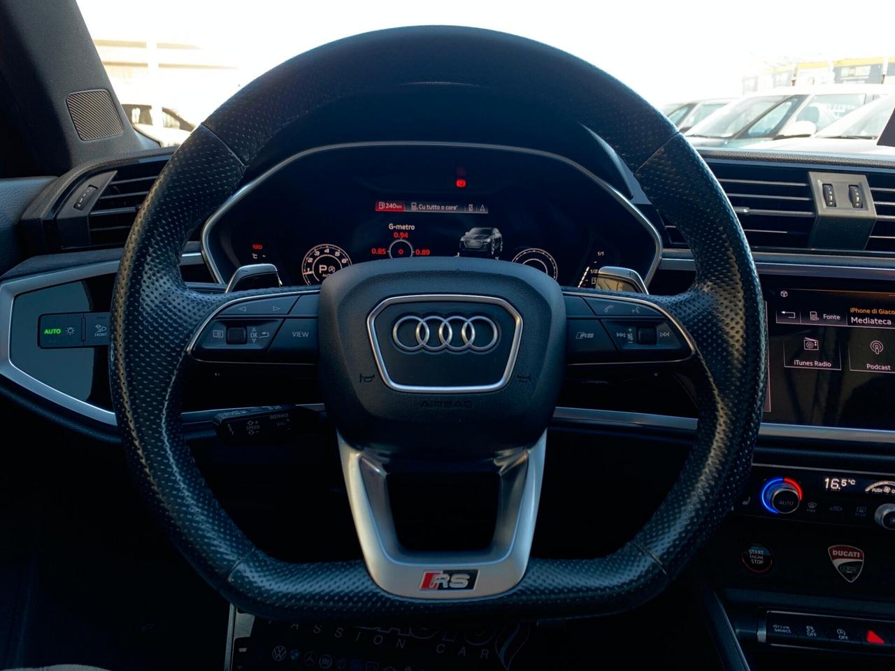 Audi RSQ3 quattro S tronic