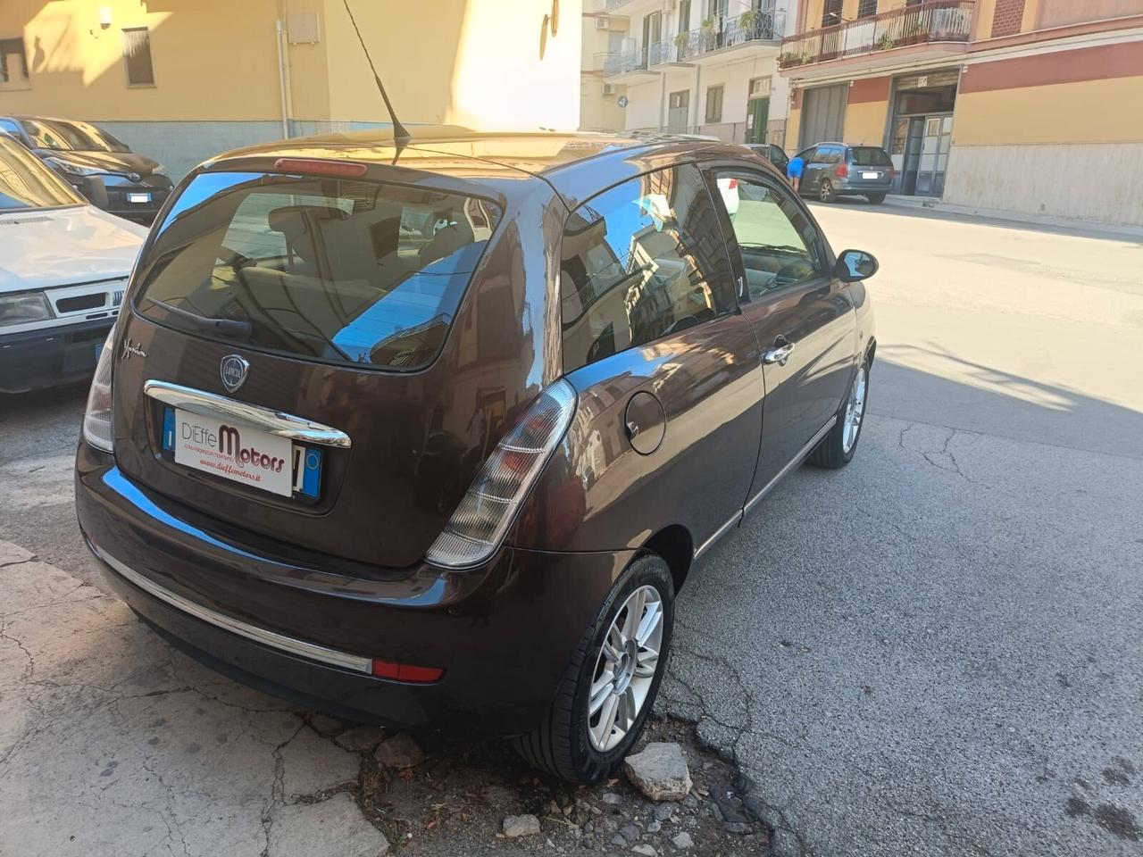 Lancia Ypsilon 1.2 Platino