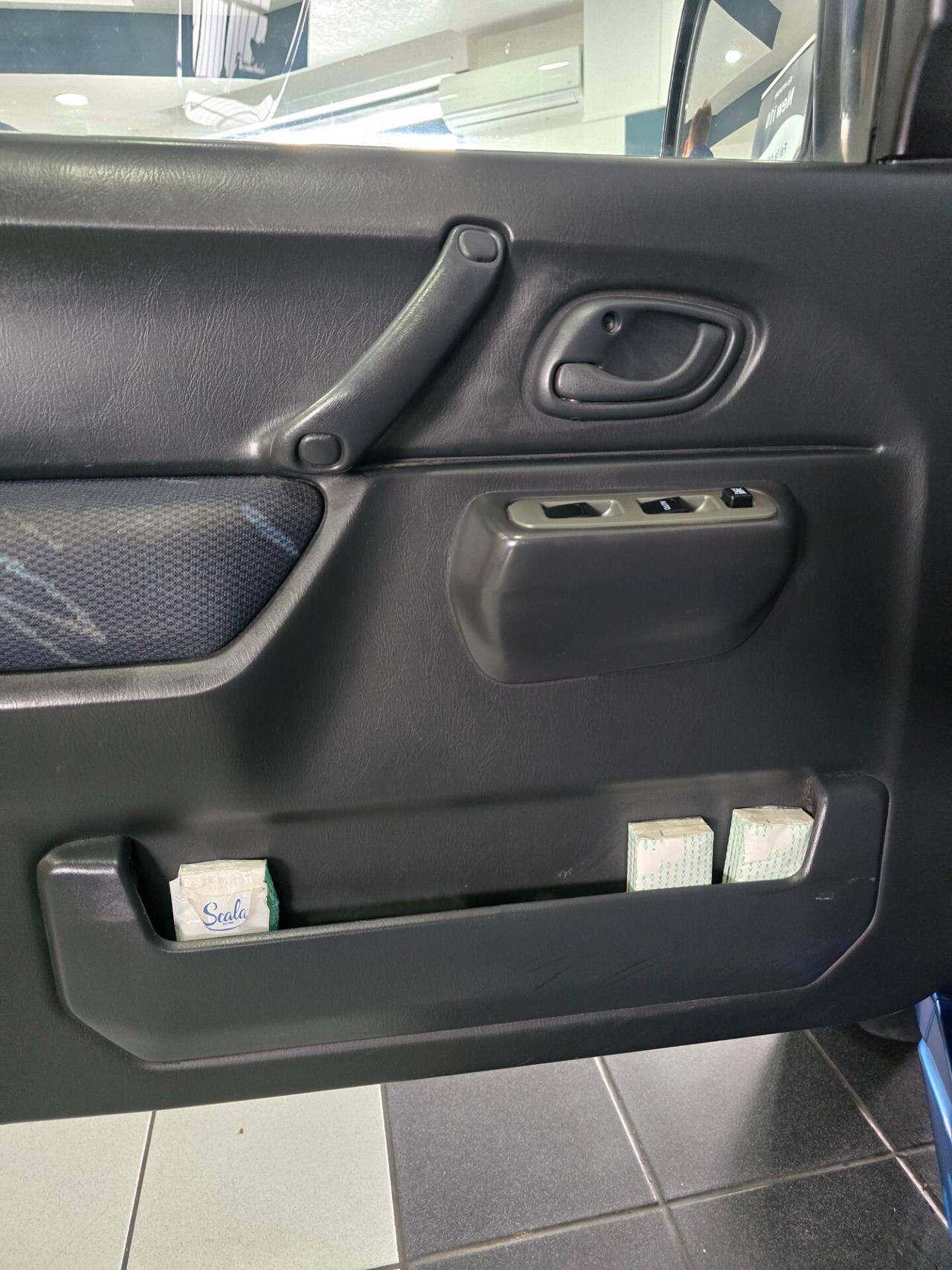 Suzuki Jimny 1.3i 16V cat 4WD JLX Special