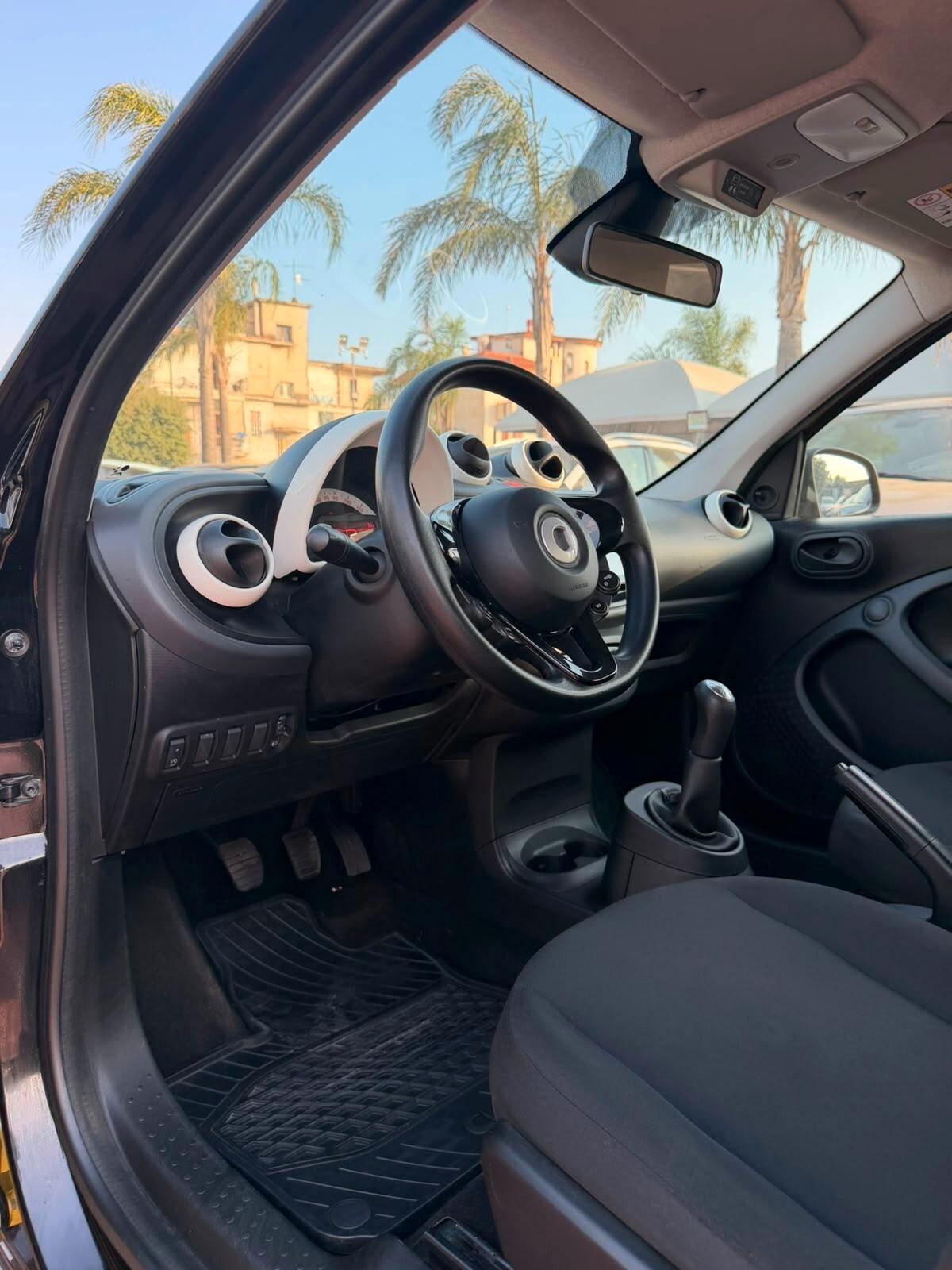 Smart ForFour 70 1.0 Youngster
