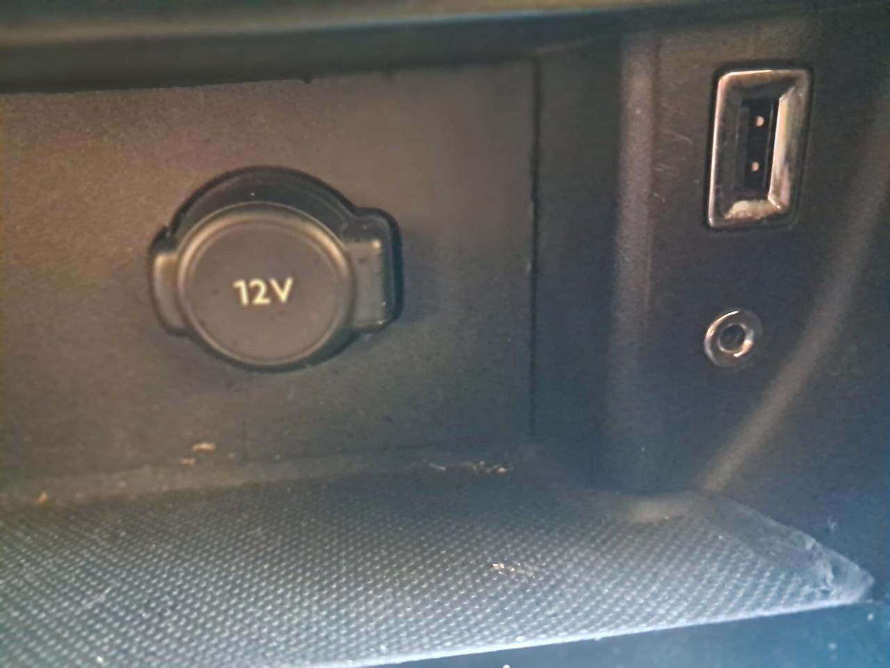 PEUGEOT 308 1.6 HDI 92 CV-NEOPATENTATI-Euro6990