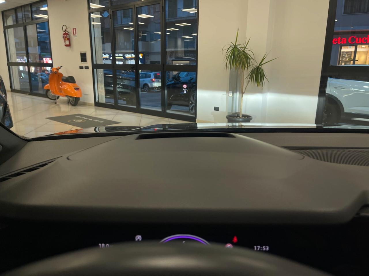 Volkswagen Golf 8 GTI 2.0 TSI 245cv DSG