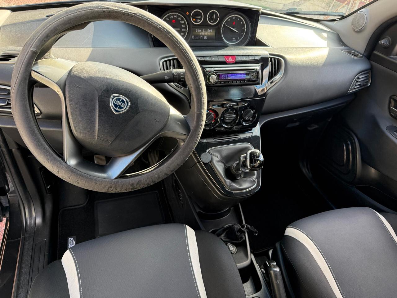 Lancia Ypsilon GPL 69cv *IDEALE PER NEOPATENTATI