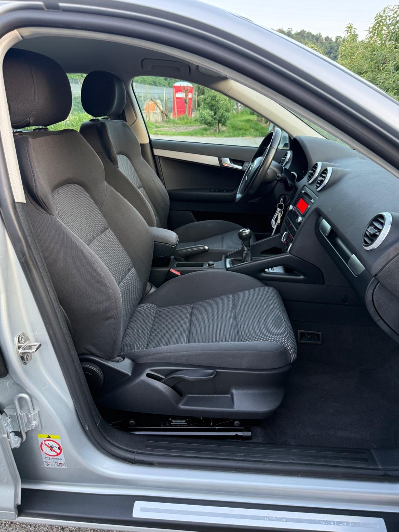 Audi A3 SPB 1.6 TDI 105 CV CR Ambition
