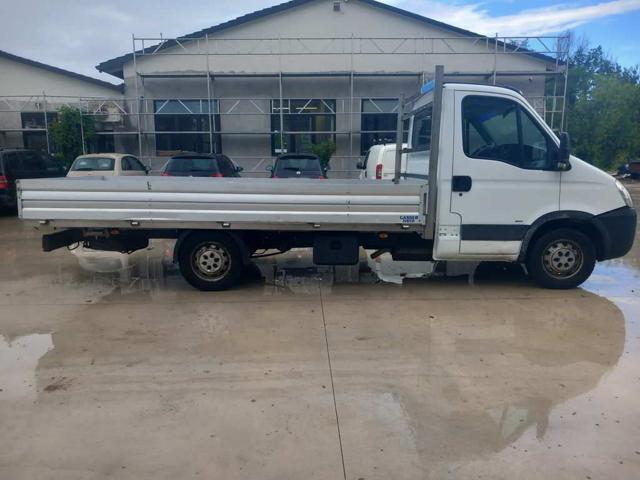 IVECO DAILY 35S 18 3.0 HDI