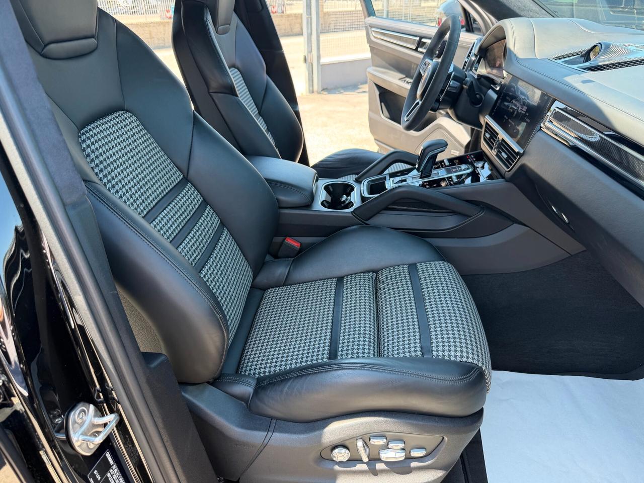 Porsche Cayenne Coupé 3.0 V6/pasm/bose/led/pack sport/strafulll