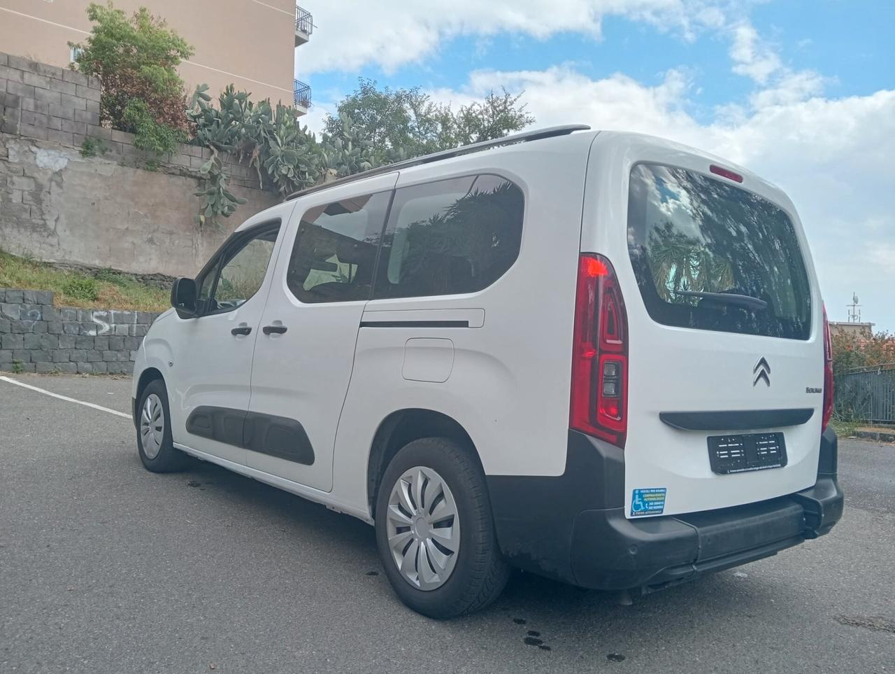 Citroen Berlingo Pianale ribassato con rampa disabili in carrozzina