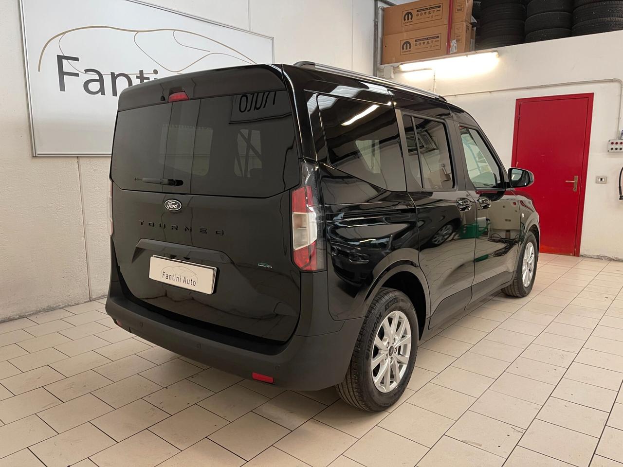 Ford Tourneo Courier Titanium 1.0 125cv c.auto-Ok Neopatent-LEGGI SOTTO