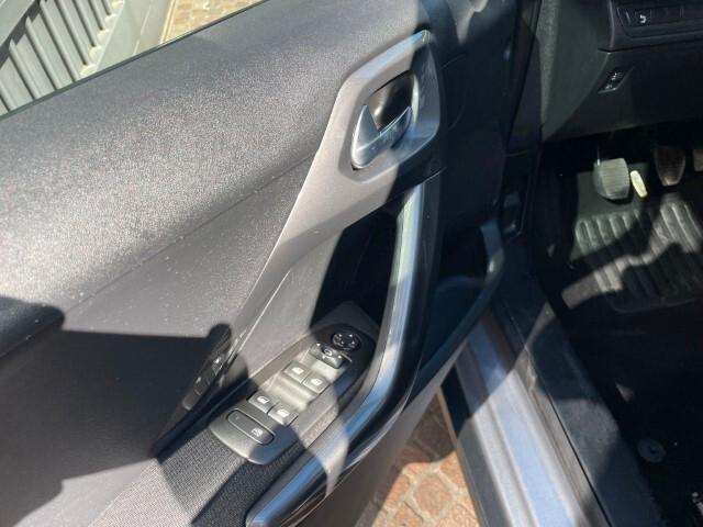 Peugeot 2008 1.6 BlueHDi 100 Black Matt