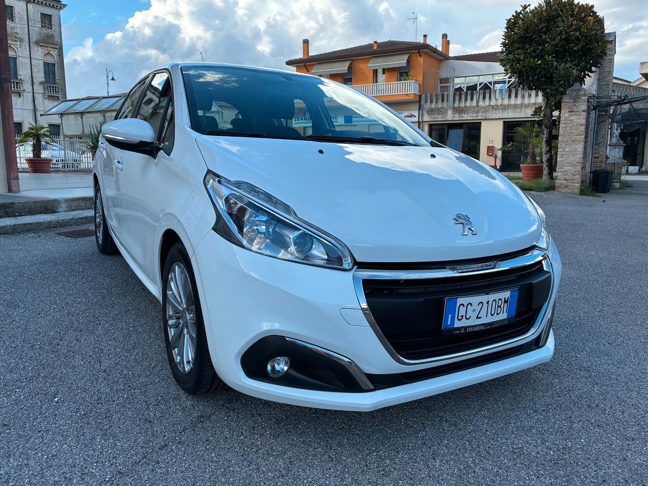 Peugeot 208 BlueHDi 100 5 porte Active