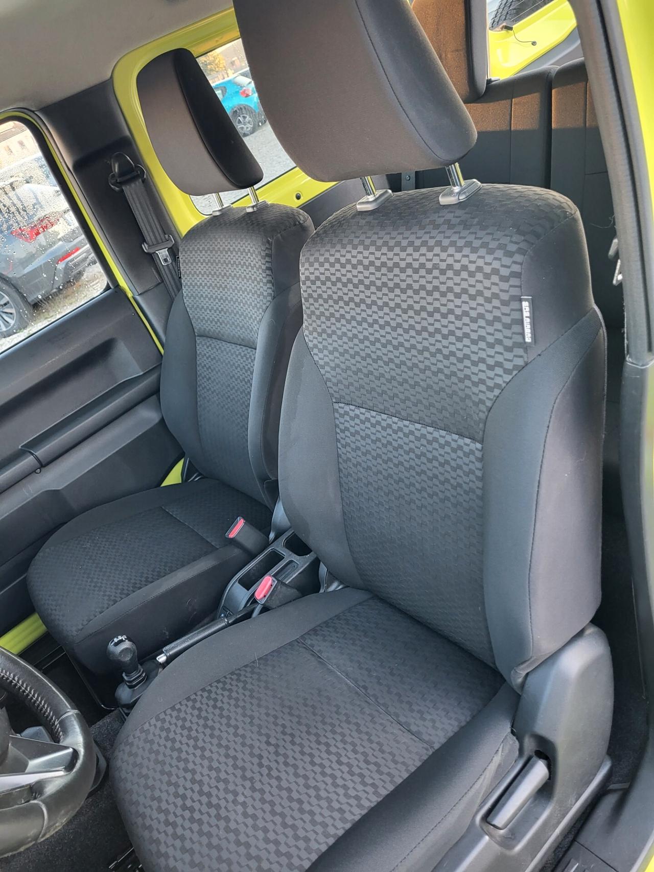 Suzuki Jimny 1.5 5MT Top