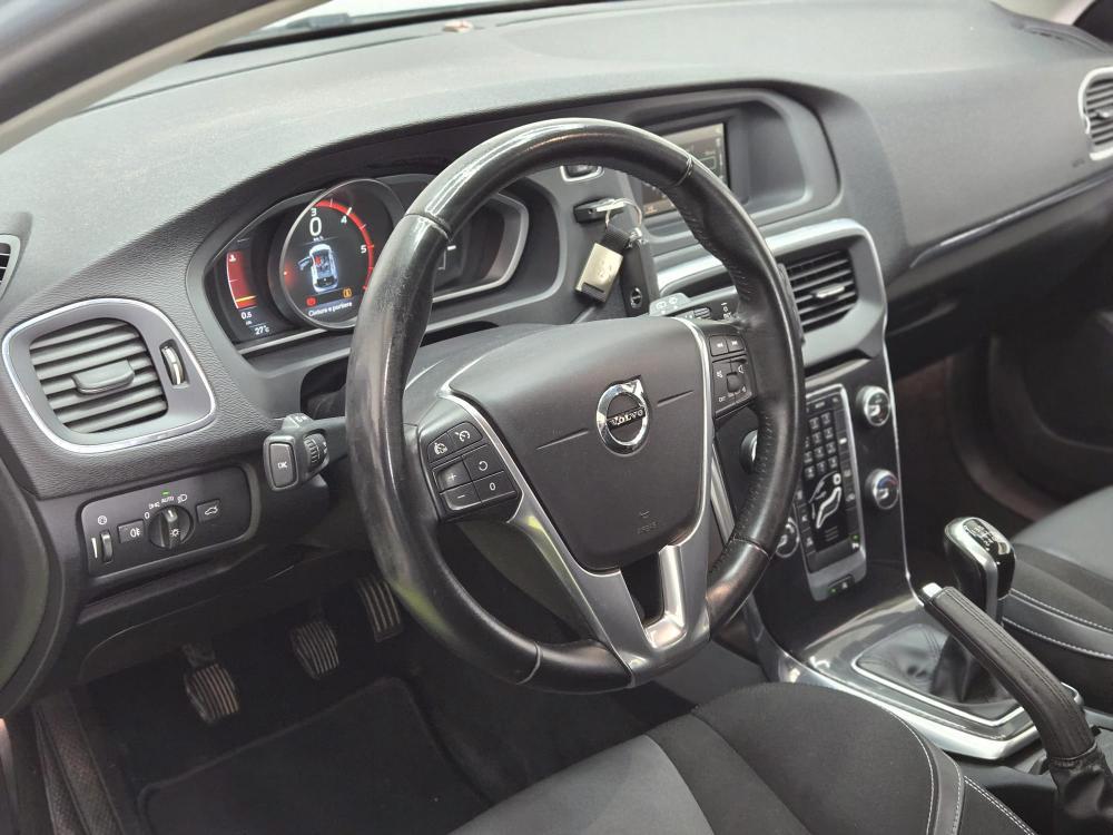 Volvo V40 2.0 d2 Momentum my17