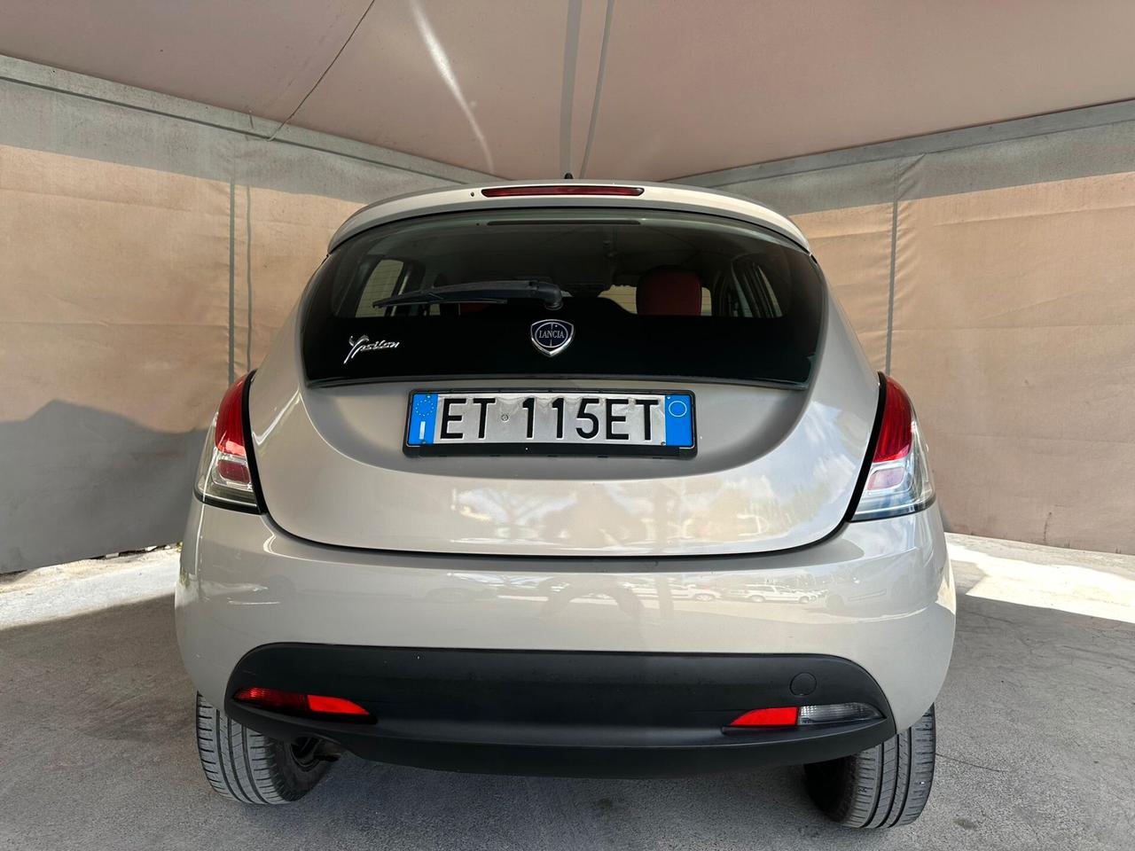 Lancia Ypsilon 0.9 Twinair 85 CV 5P Metano Ecochic Gold