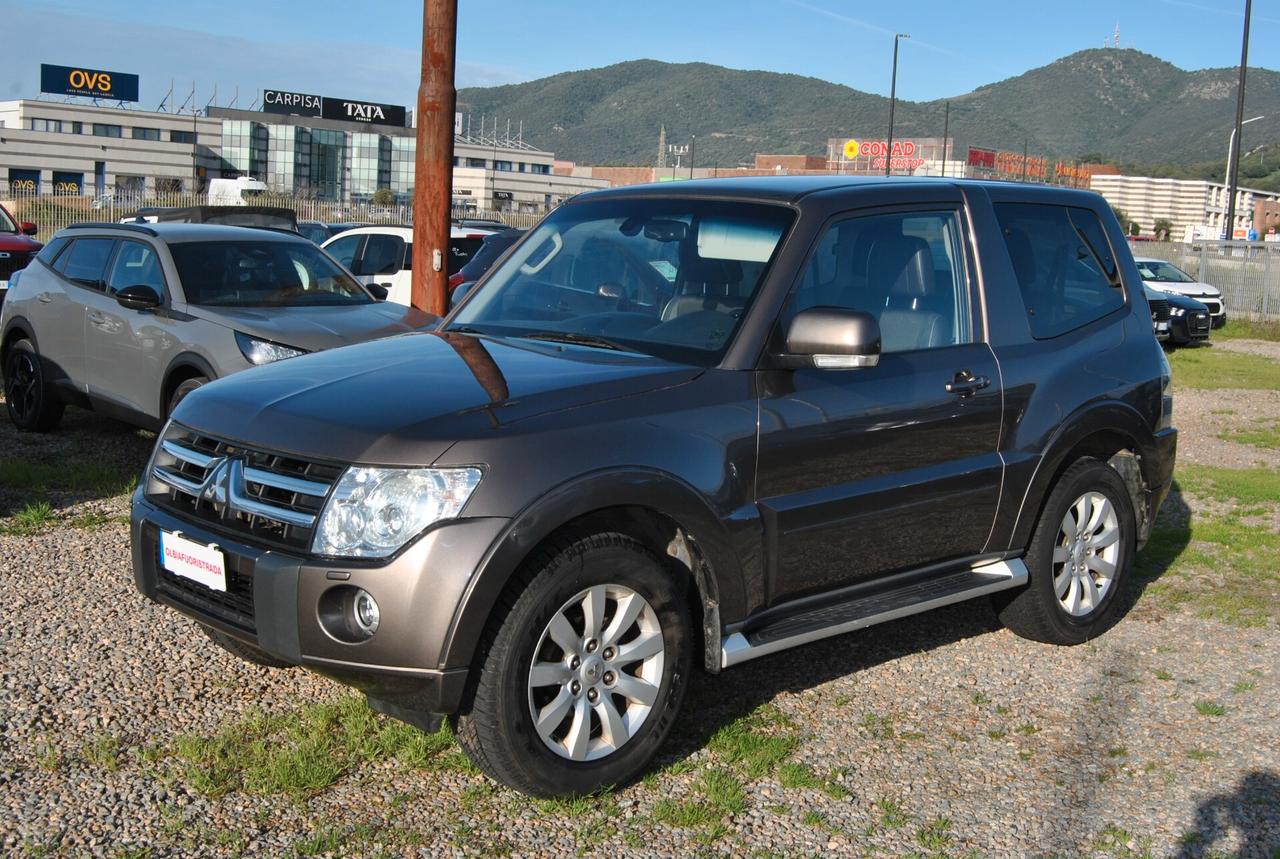Mitsubishi Pajero 3.2 DI-D 16V 3p. Intense