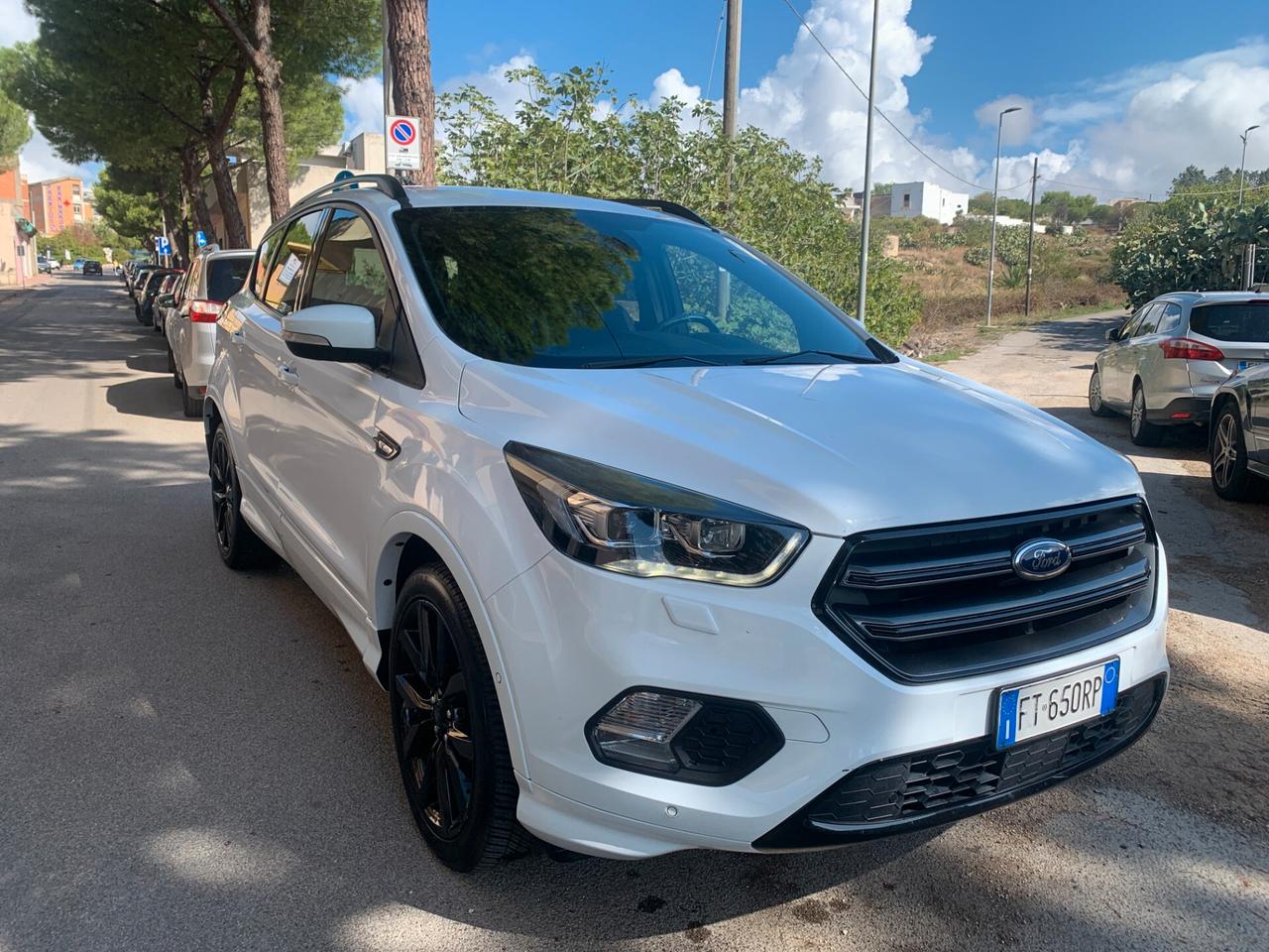 Ford Kuga 1.5 TDCI 120 CV S&S 2WD ST-Line