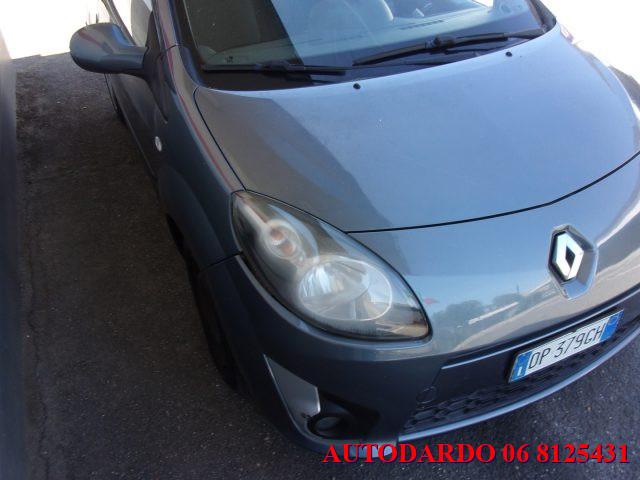 RENAULT Twingo 1.2 16V Quickshift Initiale