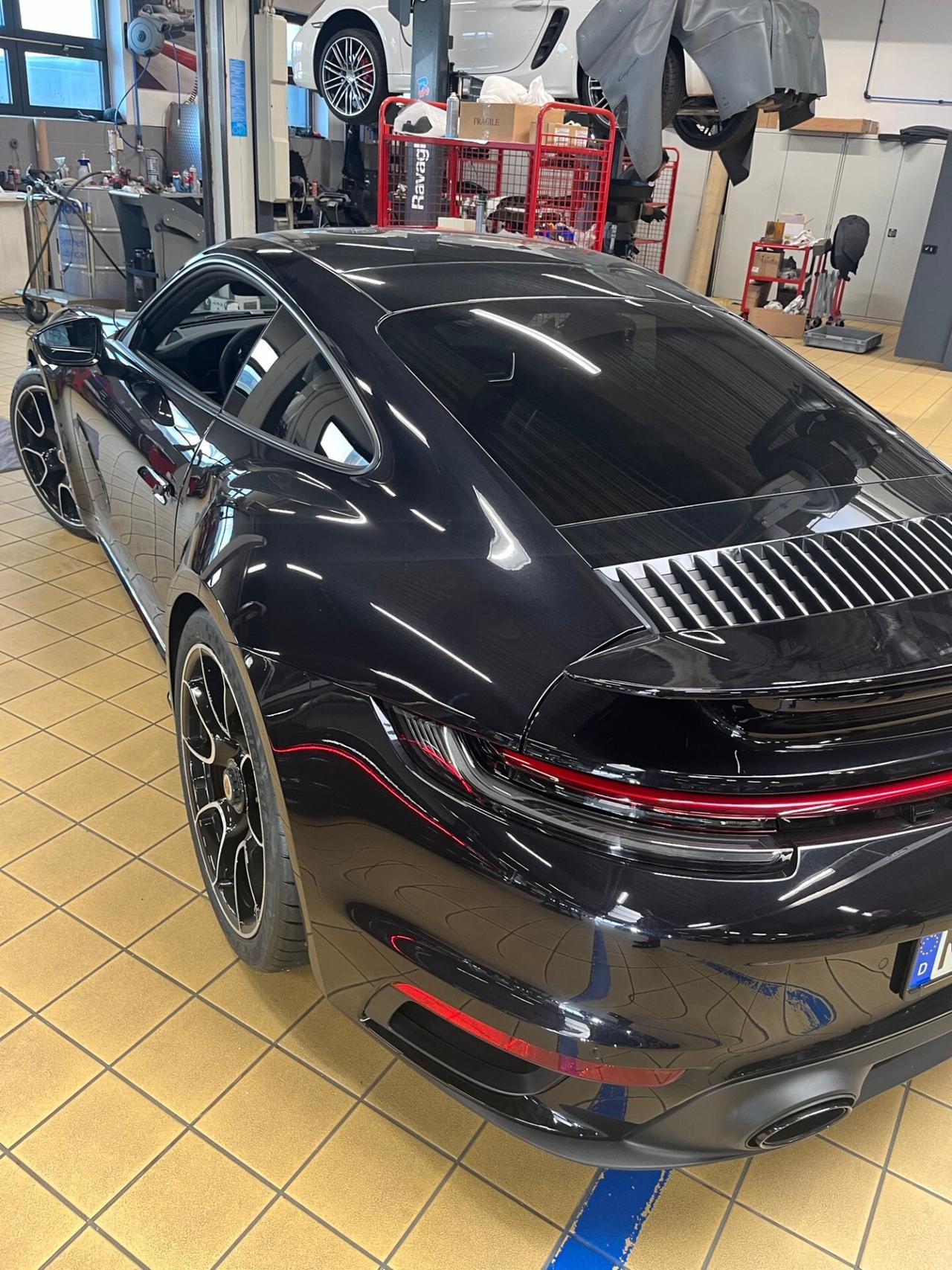 Porsche 911 992 turbo s 650 cavalli