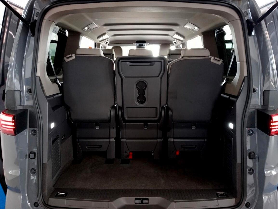 Volkswagen T7 Multivan 2.0 TDI DSG LED *VIS A VIS* CAMERA IVA INCLUSA