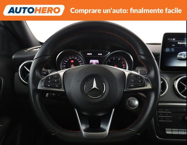 MERCEDES-BENZ GLA 200 Premium